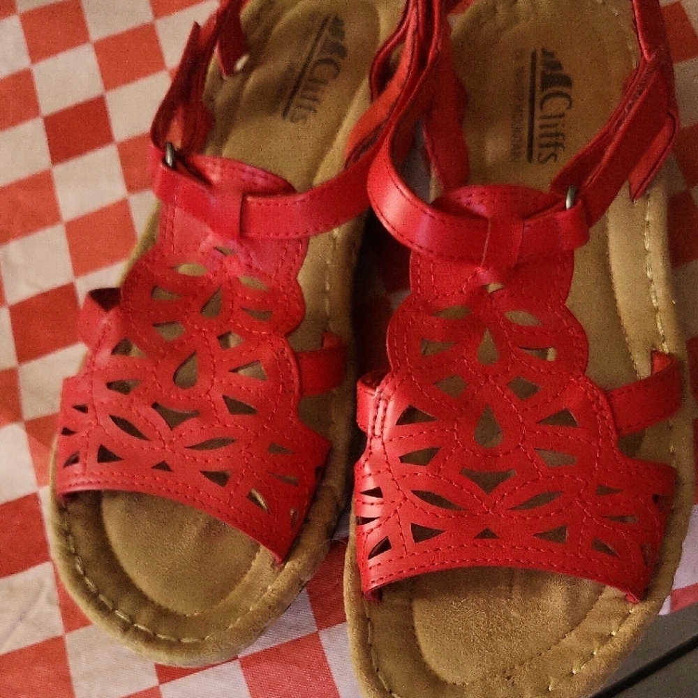 Cliffs by WHITE MOUNTAIN Red Sandals with Geometric Cutouts